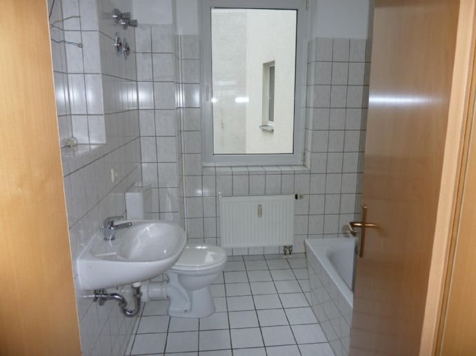 Wohnung zur Miete 350 € 2 Zimmer 62 m²<br/>Wohnfläche 1.<br/>Geschoss 01.01.2025<br/>Verfügbarkeit Merseburger Str. 27 Südliche Innenstadt Halle (Saale) 06112