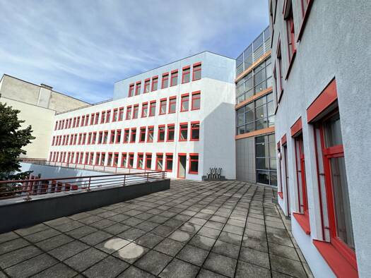 Büro zum Kauf als Kapitalanlage geeignet 2.383 m² Grundstück Lend Graz 8020