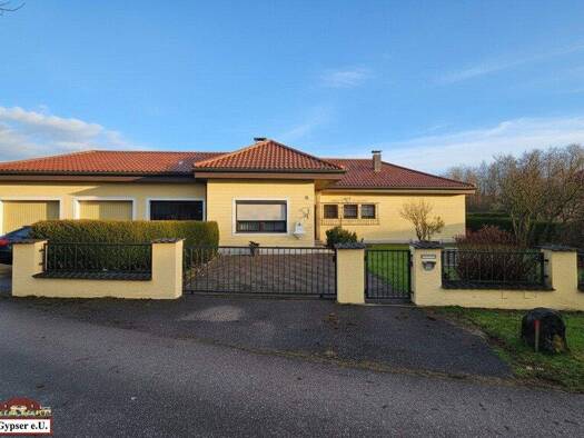 Bungalow zum Kauf 488.000 € 135 m² 1.069 m² Grundstück Lochen am See 5221