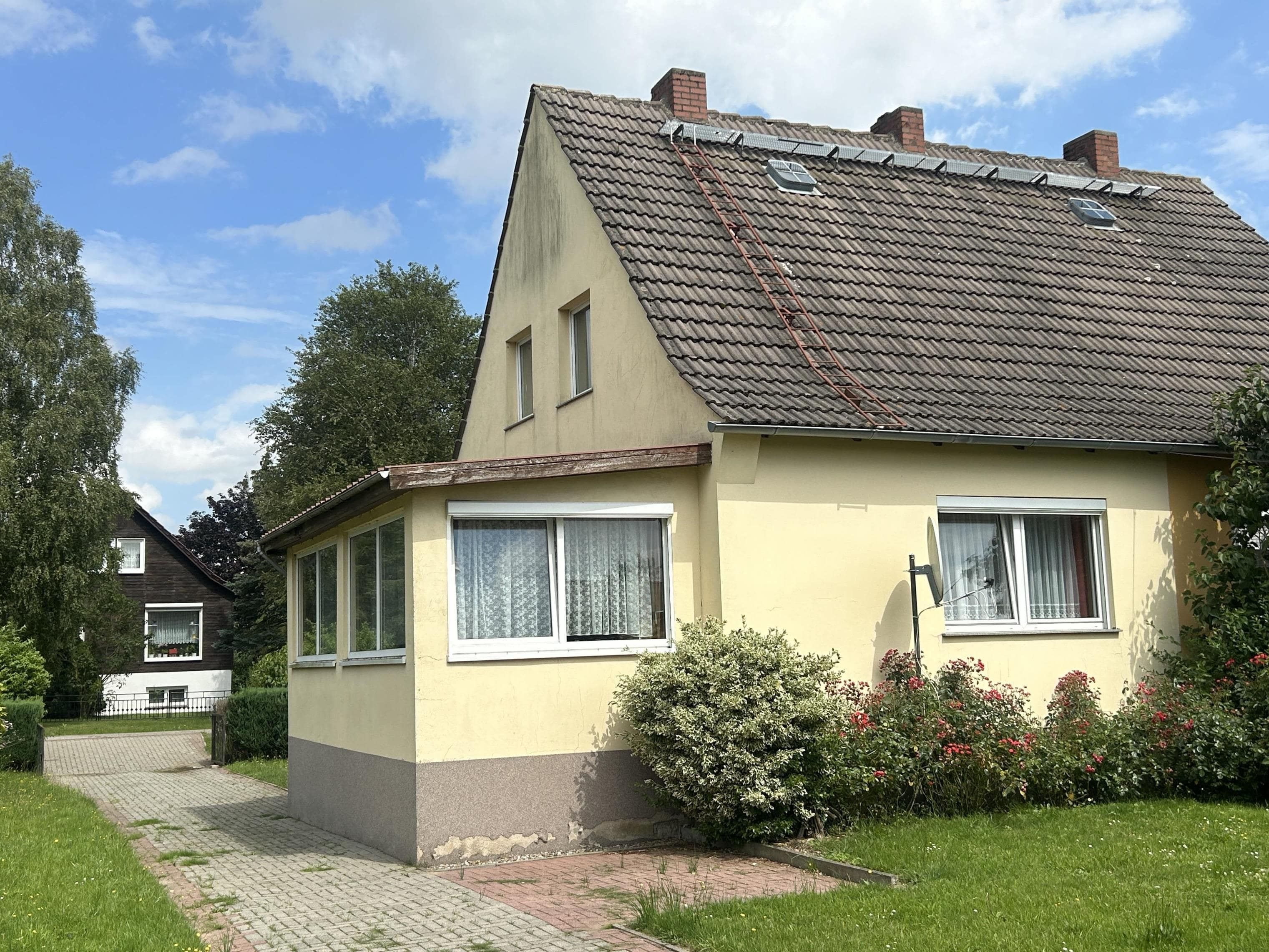 Doppelhaushälfte zum Kauf 88.500 € 3 Zimmer 85 m²<br/>Wohnfläche 875 m²<br/>Grundstück Kuhs Kuhs 18276