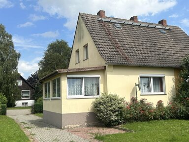 Doppelhaushälfte zum Kauf 88.500 € 3 Zimmer 85 m² 875 m² Grundstück Kuhs Kuhs 18276