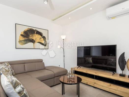 Haus zur Miete 1.650 € 3 Zimmer 85 m² Volosko, Opatija Pobri