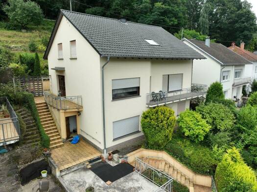 Mehrfamilienhaus zum Kauf 305.000 € 8 Zimmer 230 m² 1.100 m² Grundstück frei ab sofort Merzig 66663