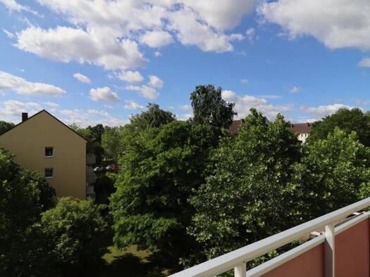 Wohnung zur Miete 348 € 3 Zimmer 58 m² 3. Geschoss frei ab sofort Steinwiese 20 Altendorf Altendorf 09116