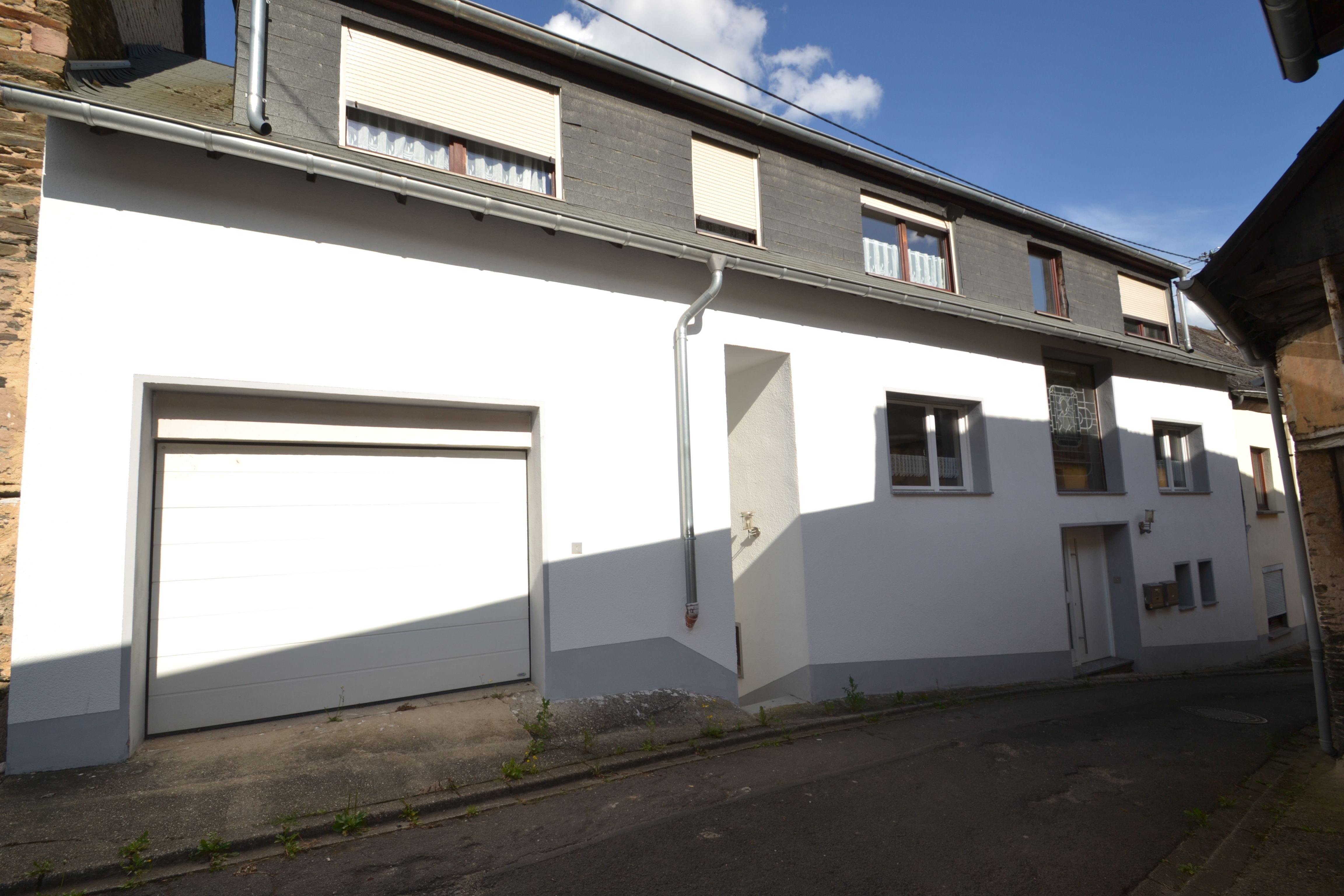 Haus zum Kauf 299.000 € 6 Zimmer 200 m²<br/>Wohnfläche 150 m²<br/>Grundstück Moselweinstraße 32a Minheim 54518