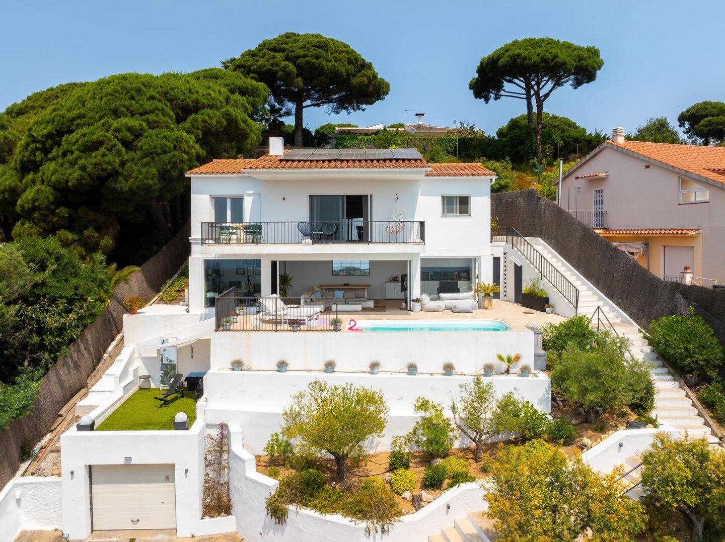 Immobilie in Waldenburg - House with sea views, swimming pool and garden in Sant Cebrià de Vallalta - Bild 1