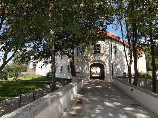 Wohnung zur Miete 1.100 € 4,5 Zimmer 101,5 m² 1. Geschoss Geltolfing Aiterhofen 94330