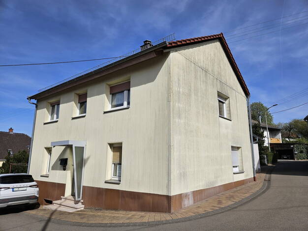 Einfamilienhaus zum Kauf provisionsfrei 105.000 € 3 Zimmer 120 m² 710 m² Grundstück Turmstraße 3 Rheinland-Pfalz - Stahlberg 67808
