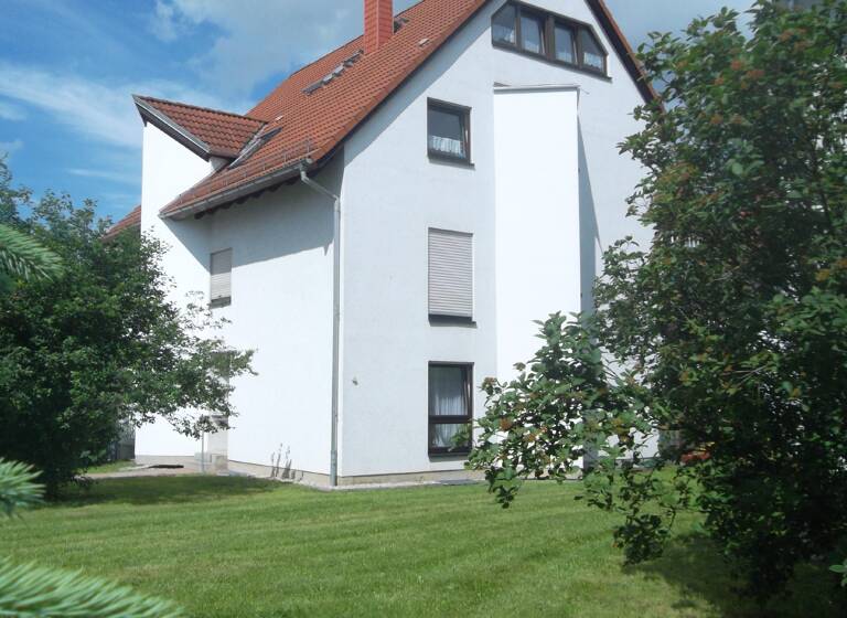Wohnung zur Miete 300 € 2 Zimmer 56,2 m²<br/>Wohnfläche ab sofort<br/>Verfügbarkeit Ahornweg 3 Niederlungwitz Glauchau 08371