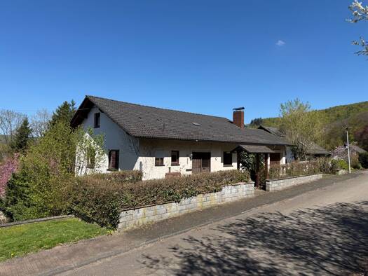 Einfamilienhaus zum Kauf 199.000 € 7 Zimmer 192 m² 672 m² Grundstück Schmittlotheim Vöhl 34516