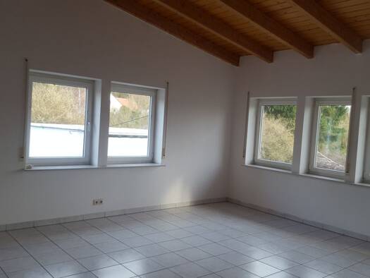 Wohnung zur Miete 950 € 5 Zimmer 155 m² Geschoss 1/2 frei ab 01.09.2026 Ittlingen 74930