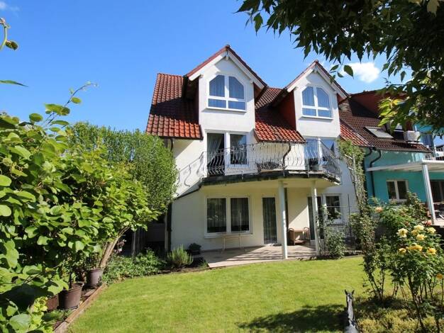 Mehrfamilienhaus zum Kauf 680.000 € 7 Zimmer 225 m² 373 m² Grundstück Reilingen 68799