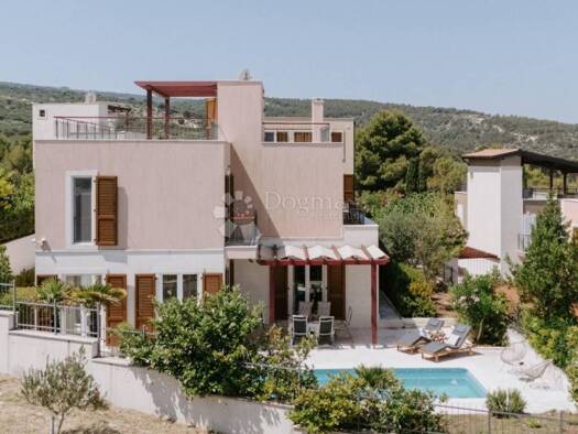 Haus zum Kauf 850.000 € 4 Zimmer 229 m² Splitska, Supetar Supetar