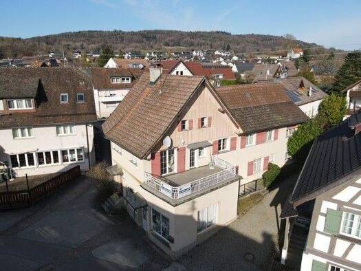 Mehrfamilienhaus zum Kauf 580.000 € 10 Zimmer 295,2 m² 581 m² Grundstück frei ab sofort Öhningen 78337