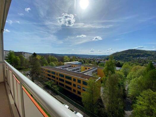 Wohnung zur Miete 293 € 3 Zimmer 55,9 m² 6. Geschoss frei ab 01.04.2026 Am Himmelreich 48 Suhl 98527