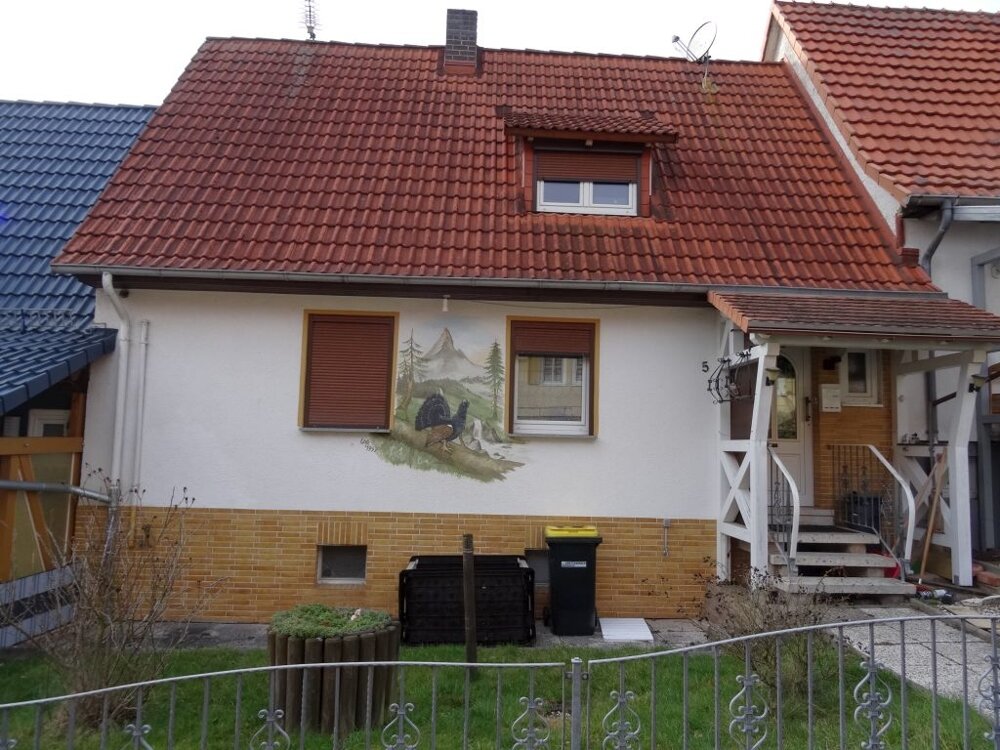 Reihenmittelhaus zum Kauf 80.000 € 4 Zimmer 89 m²<br/>Wohnfläche 320 m²<br/>Grundstück Nentershausen Nentershausen 36214