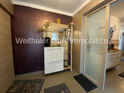 Einfamilienhaus zum Kauf 9 Zimmer 236 m² 641 m² Grundstück Langquaid 84085