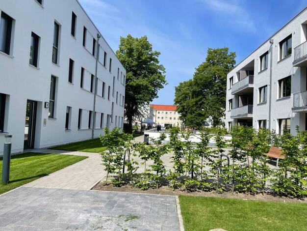 Wohnung zur Miete 1.263 € 2 Zimmer 64,7 m² 2. Geschoss Biesdorf Berlin 12683
