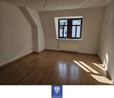 Wohnung zur Miete 335 € 2 Zimmer 51,7 m² Dachgeschoss Freital Freital 01705