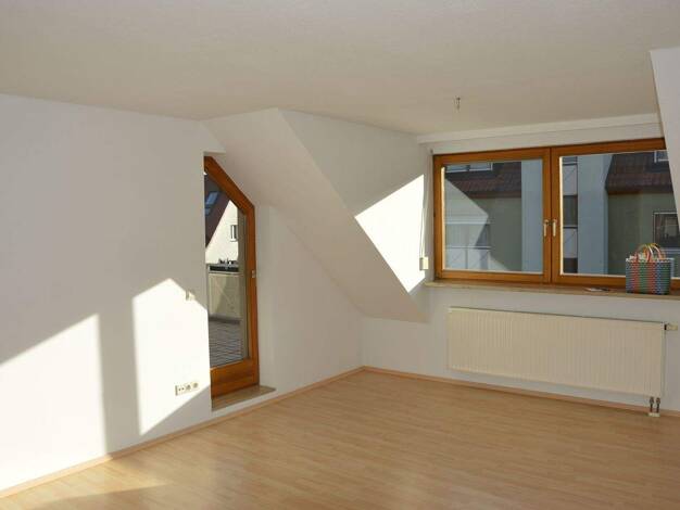 Wohnung zur Miete 700 € 3 Zimmer 73,2 m² 3. Geschoss frei ab 01.03.2026 Blumenstraße 17 Langenzenn 90579