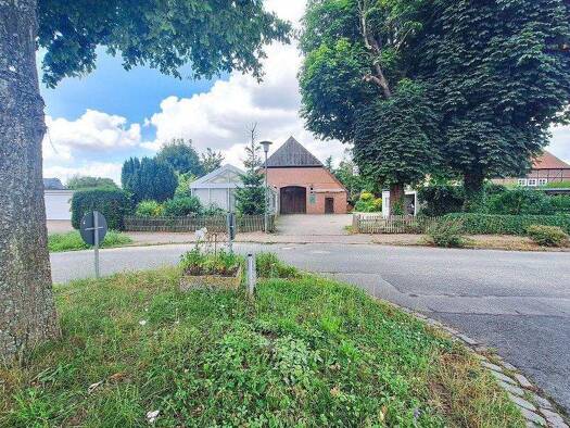 Einfamilienhaus zum Kauf 250.000 € 10 Zimmer 140 m² 1.071 m² Grundstück Krummesse 23628