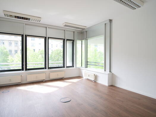 Büro zur Miete provisionsfrei 17 € 303 m² Bürofläche Friedrichshain Berlin 10247