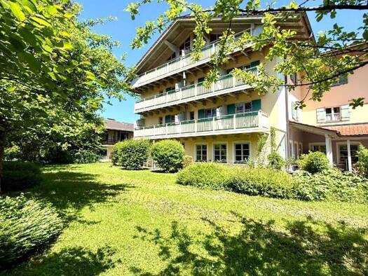 Mehrfamilienhaus zum Kauf 25 Zimmer 864 m² 2.980 m² Grundstück Bergen 83346