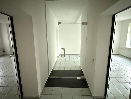 Bürofläche zur Miete provisionsfrei 342 € 3 Zimmer 68,4 m² Bürofläche Bodelschwinghstraße 24 Altendorf Chemnitz 09116