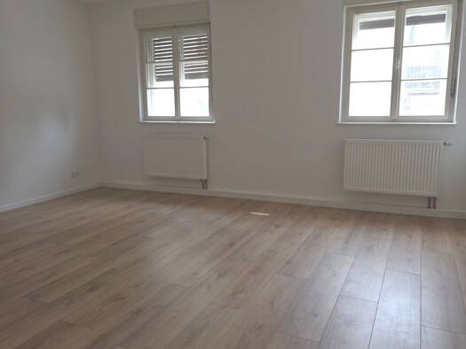 Wohnung zur Miete 950 € 3 Zimmer 74 m² 2. Geschoss frei ab 01.10.2026 Schwabach Schwabach 91126