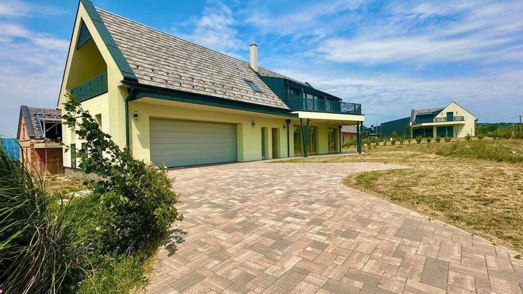 Einfamilienhaus zum Kauf - Erstbezug 606.000 € 7 Zimmer 165 m² 1.200 m² Grundstück Cserszegtomaj 8372