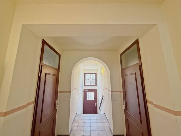 Wohnung zum Kauf 60.000 € 2,5 Zimmer 61 m² Weißenfels 06667