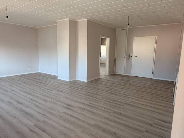 Wohnung zur Miete 1.500 € 4,5 Zimmer 126,5 m² 1. Geschoss Mechtersheim Römerberg 67354
