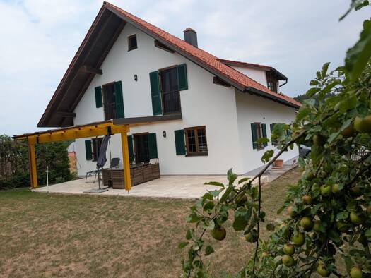 Einfamilienhaus zur Miete 1.400 € 6,5 Zimmer 158 m² 970 m² Grundstück frei ab 01.11.2026 Unterunsbach Essenbach 84051