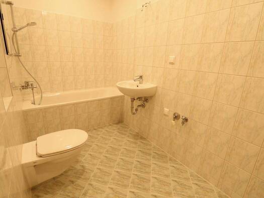 Wohnung zur Miete 284 € 2 Zimmer 53,5 m² 2. Geschoss frei ab 01.03.2026 Irkutsker Straße 17 Kappel Chemnitz 09119