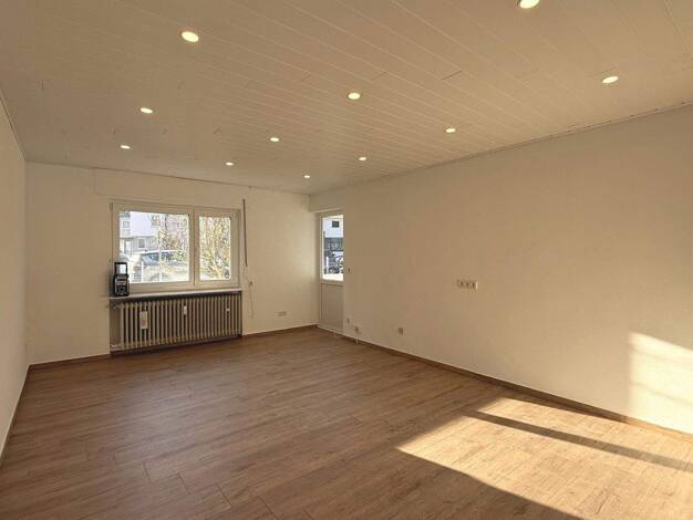 Wohnung zur Miete 795 € 3 Zimmer 74,4 m² frei ab 15.02.2026 Kotzenhof Lauf 91207