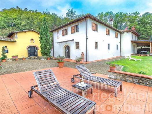 Haus zum Kauf 2.100.000 € 668 m² 15.447 m² Grundstück Bagno a Ripoli 50012