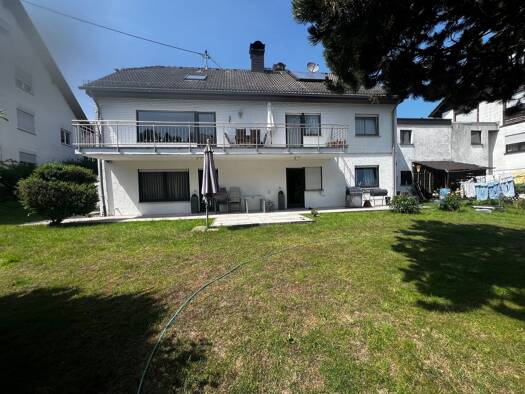 Einfamilienhaus zur Miete 2.950 € 10 Zimmer 275 m² 820 m² Grundstück frei ab 01.04.2026 Eschenhahn Idstein 65510