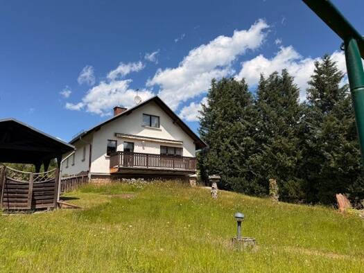 Einfamilienhaus zur Miete 1.170 € 3 Zimmer 120 m² 1.100 m² Grundstück frei ab 01.10.2025 Leubnitz Forst Werdau 08412