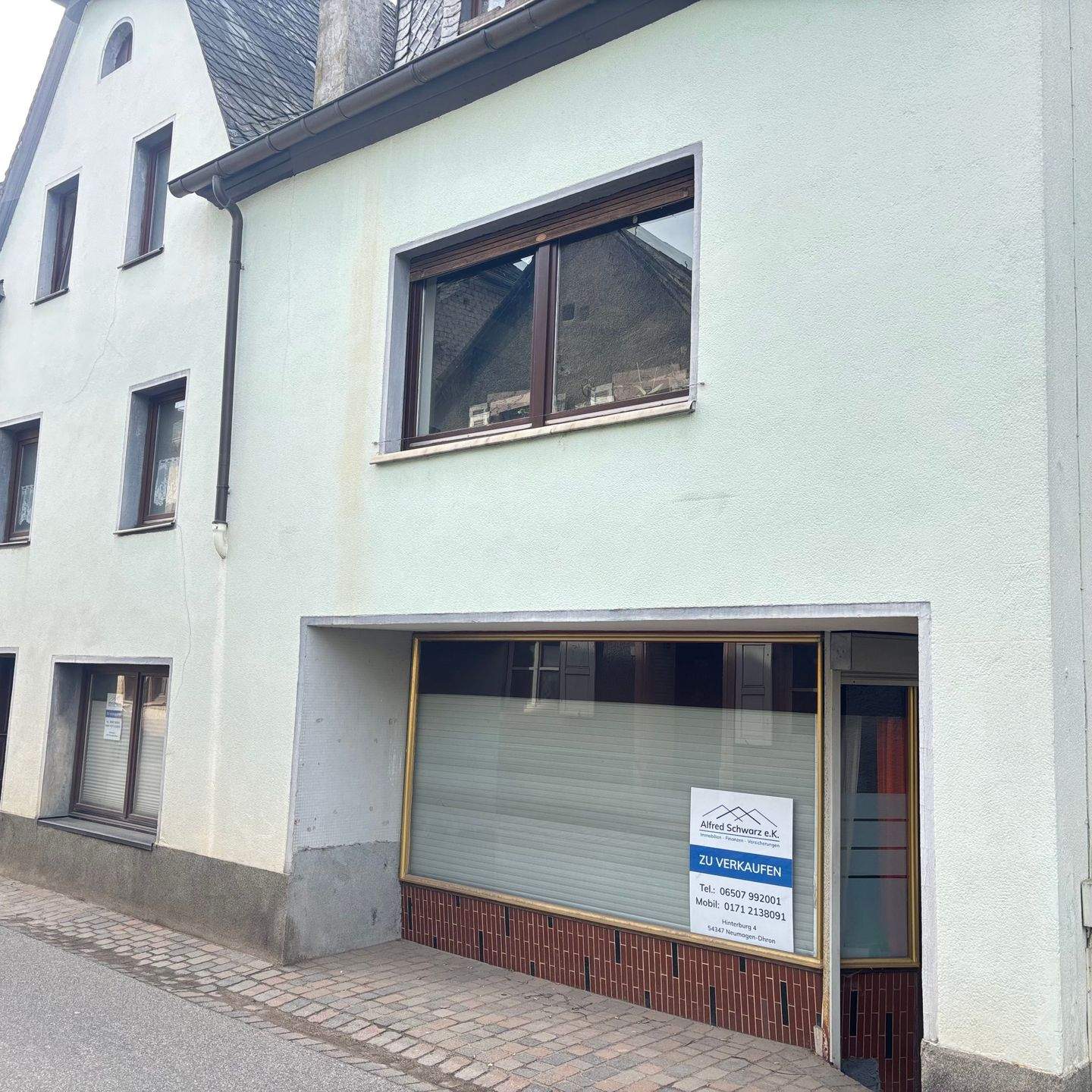 Immobilie in Neumagen-Dhron - Einfamilienwohnhaus mit Garage und Garten und Platzreserve  / Reihenendhaus - Bild 1