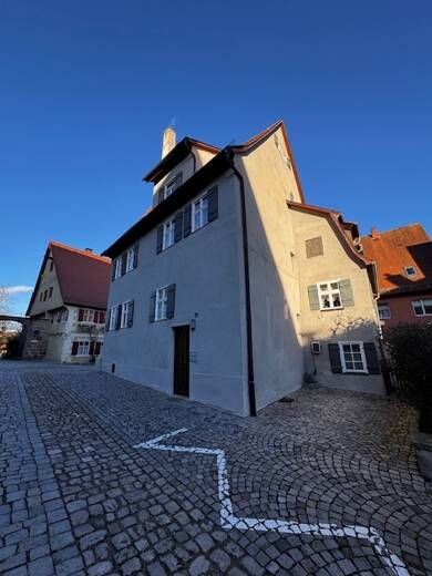 Haus zum Kauf 477.000 € 9 Zimmer 170 m² 208 m² Grundstück Dinkelsbühl Dinkelsbühl 91550