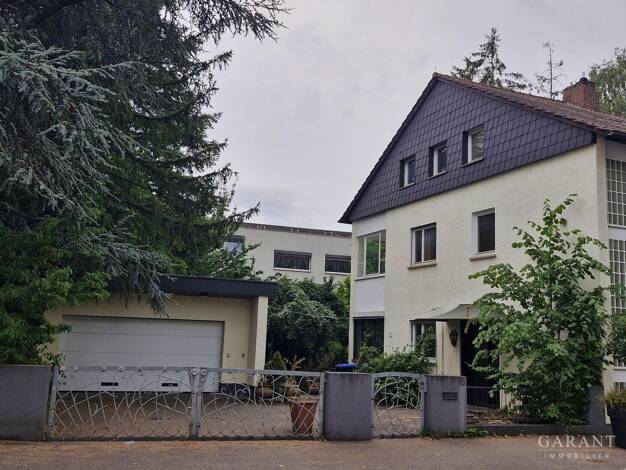 Mehrfamilienhaus zum Kauf 649.000 € 11 Zimmer 328 m² 833 m² Grundstück Salach Salach 73084