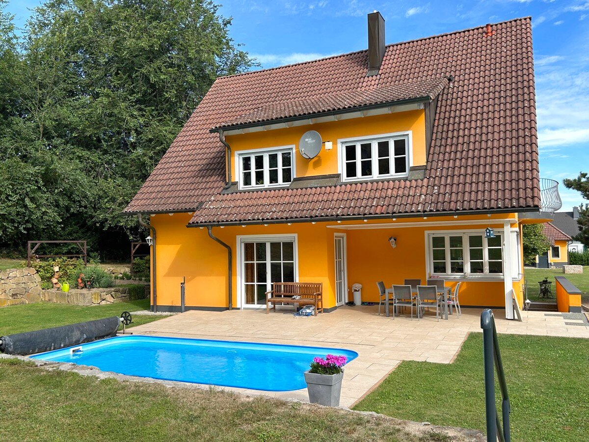 Einfamilienhaus zum Kauf 439.000 € 6 Zimmer 185,7 m²<br/>Wohnfläche 4.979 m²<br/>Grundstück Ehrenhain Nobitz 04603