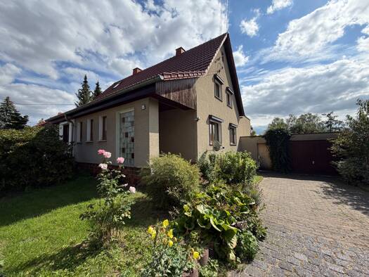 Doppelhaushälfte zum Kauf 249.000 € 4 Zimmer 107,8 m² 850 m² Grundstück frei ab sofort Robert-Koch-Straße 15 Marienthal Zwickau 08060