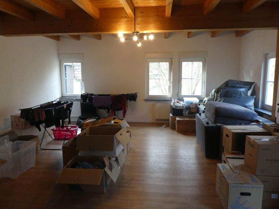 Immobilie in Gladenbach - Zwei Häuser, viele Möglichkeiten - Leerstehendes Ensemble auf einem Grundstück! - Bild 1