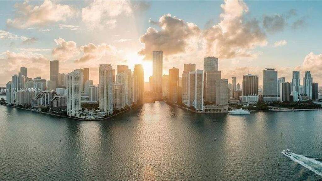 Wohnung zum Kauf 27.353.400 € 843 m² Miami 33131