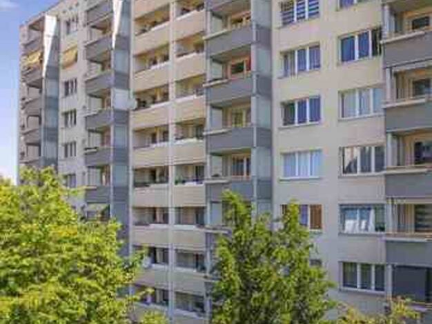 Wohnung zur Miete 596 € 3 Zimmer 80,3 m² 7. Geschoss frei ab 08.08.2026 Herzberger Str. 2 Prohlis-Nord Dresden 01239
