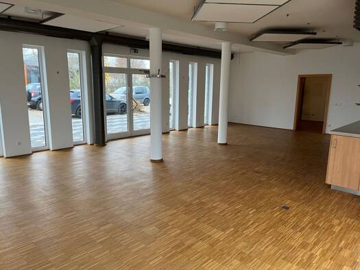 Büro zur Miete provisionsfrei 1.300 € 3 Zimmer 257 m² Bürofläche Zum Kellerhäusl 1 Ursensollen 92289