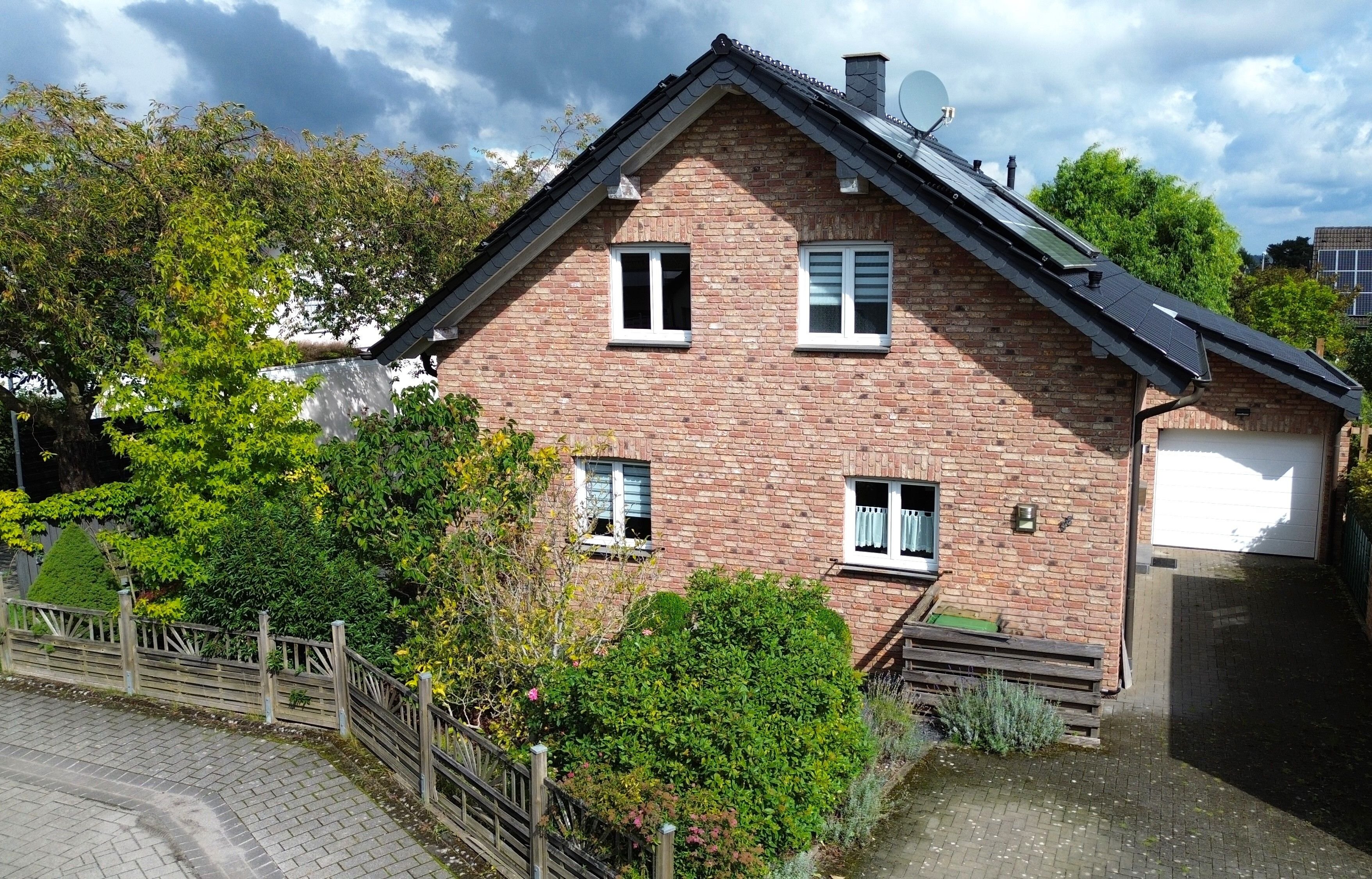 Einfamilienhaus zum Kauf 599.000 € 4 Zimmer 120 m²<br/>Wohnfläche 396 m²<br/>Grundstück Altendorf Meckenheim 53340