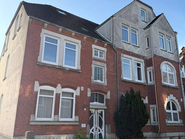 Wohnung zur Miete 715 € 3 Zimmer 86 m² 1. Geschoss frei ab 01.02.2026 Woldsenstraße 100 Husum 25813