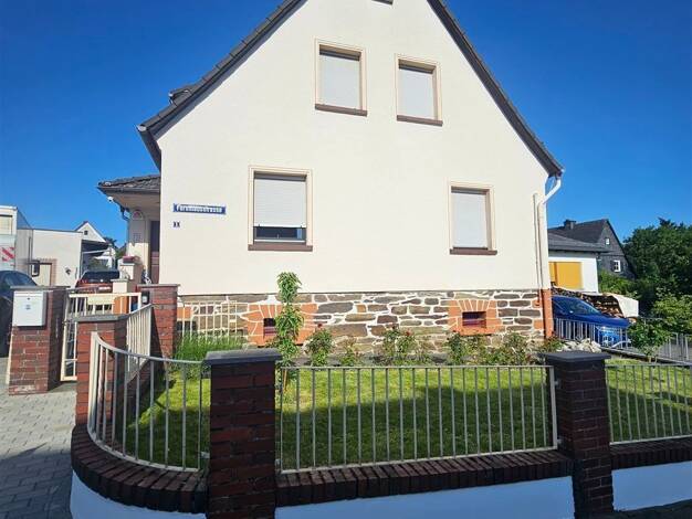 Einfamilienhaus zum Kauf 299.000 € 5 Zimmer 100 m² 855 m² Grundstück Brandoberndorf Waldsolms 35647